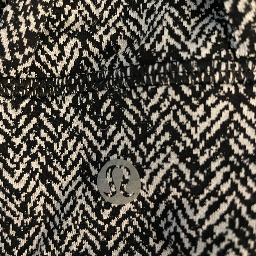 Lululemon Energy Bra Long Line Women 6 Scattered Herringbone Black White Active - Picture 7 of 7